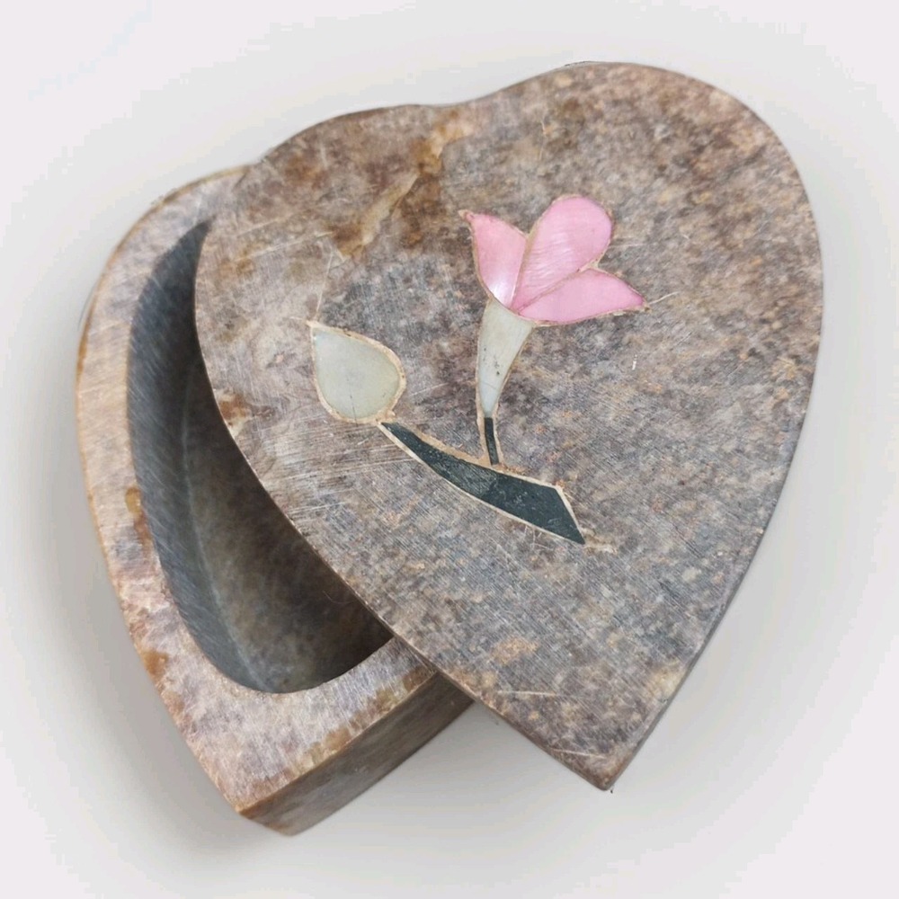 Heart Shaped Soapstone Trinket Box With Mother Of Pearl Flower Inlay 3.5"